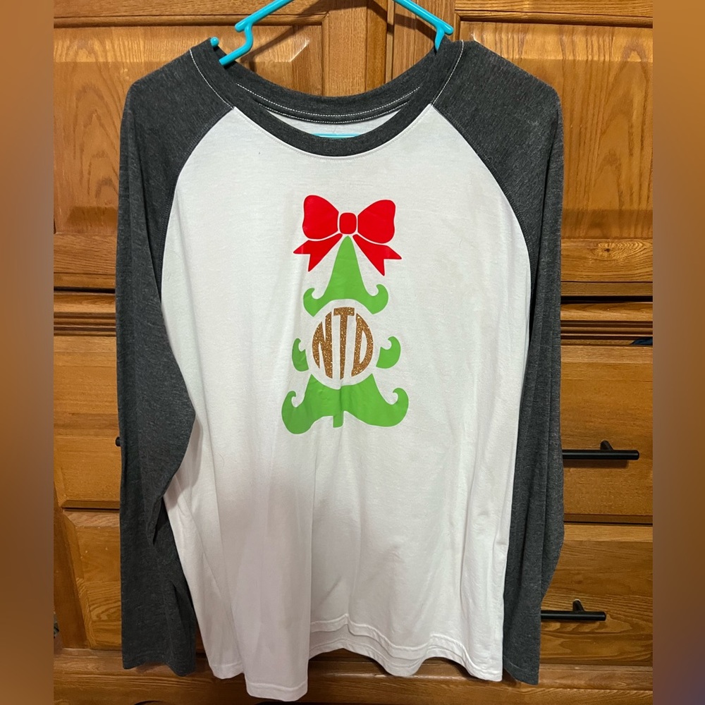 Christmas raglan with initials ‘nTd’